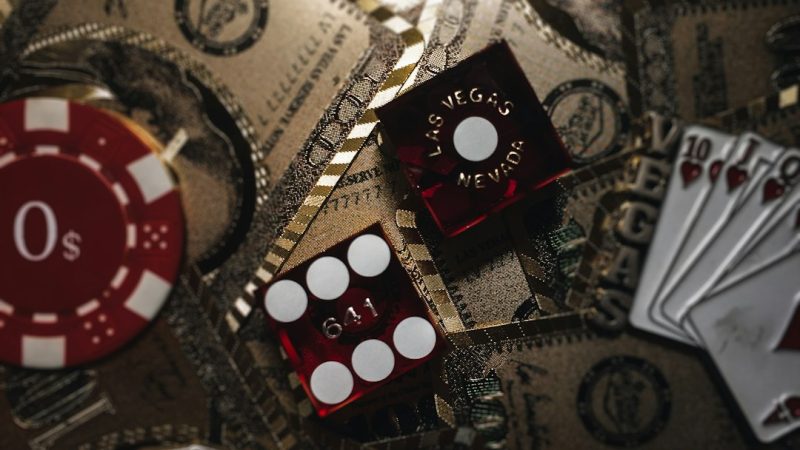 Bitcoin Casinos in Canada with Live Dealer Games Experience